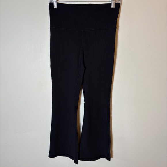 Athleta Elation Rib Crop Flare Pants Size Medium Black - Picture 1 of 8